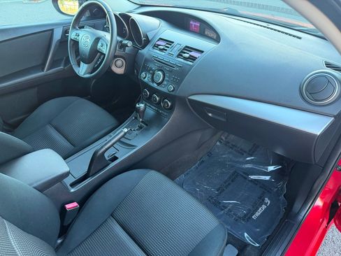 Used 2013 MAZDA MAZDA3 i Touring FWD image 10