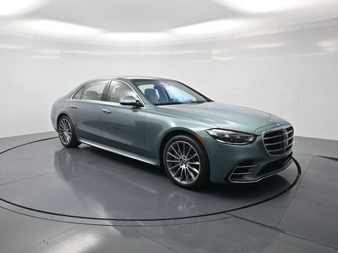 Used 2025 Mercedes-Benz S 580 4MATIC Sedan image 32