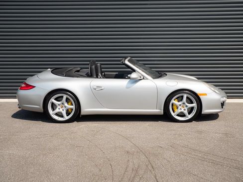 Used 2010 Porsche 911 Carrera S RWD image 21