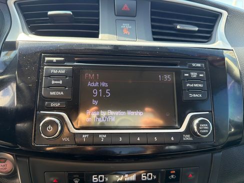 Used 2018 Nissan Sentra SV image 34