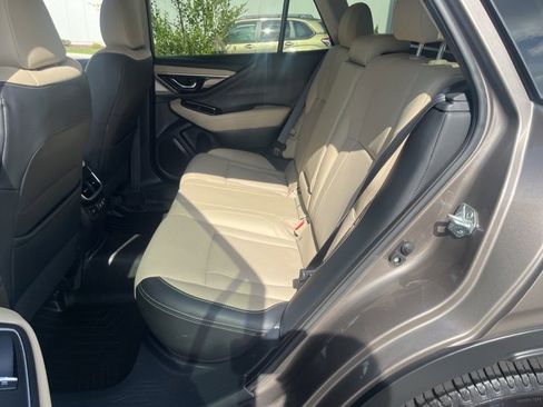 Used 2021 Subaru Outback Limited image 12