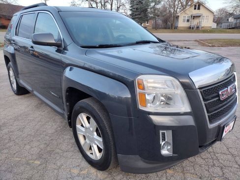 Used 2011 GMC Terrain SLE w/ Convenience Package FWD image 3