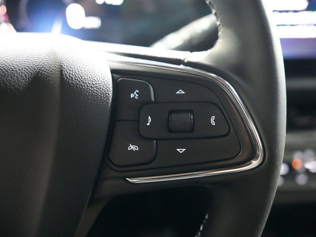 Used 2025 Buick Envista Preferred w/ Convenience I Package FWD image 24