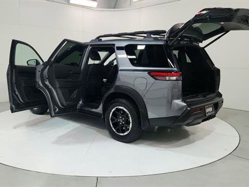 Used 2025 Nissan Pathfinder Rock Creek image 30