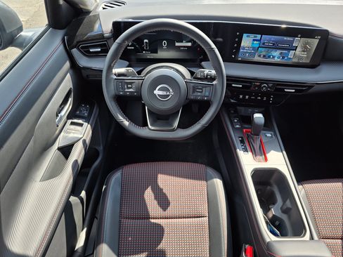 Used 2025 Nissan Kicks SR AWD/4WD image 10