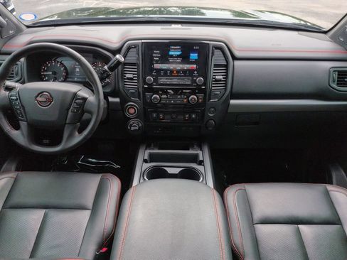Used 2024 Nissan Titan PRO-4X w/ Pro-4x Convenience Package AWD/4WD image 15