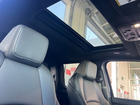 Used 2024 Toyota Tacoma Limited w/ Limited Package (LT) image 13