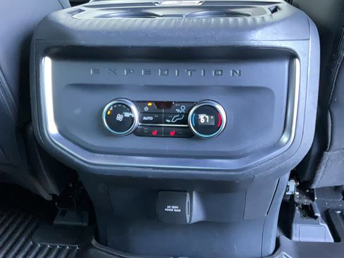 Used 2025 Ford Expedition Platinum w/ Stealth Performance Package AWD/4WD image 22