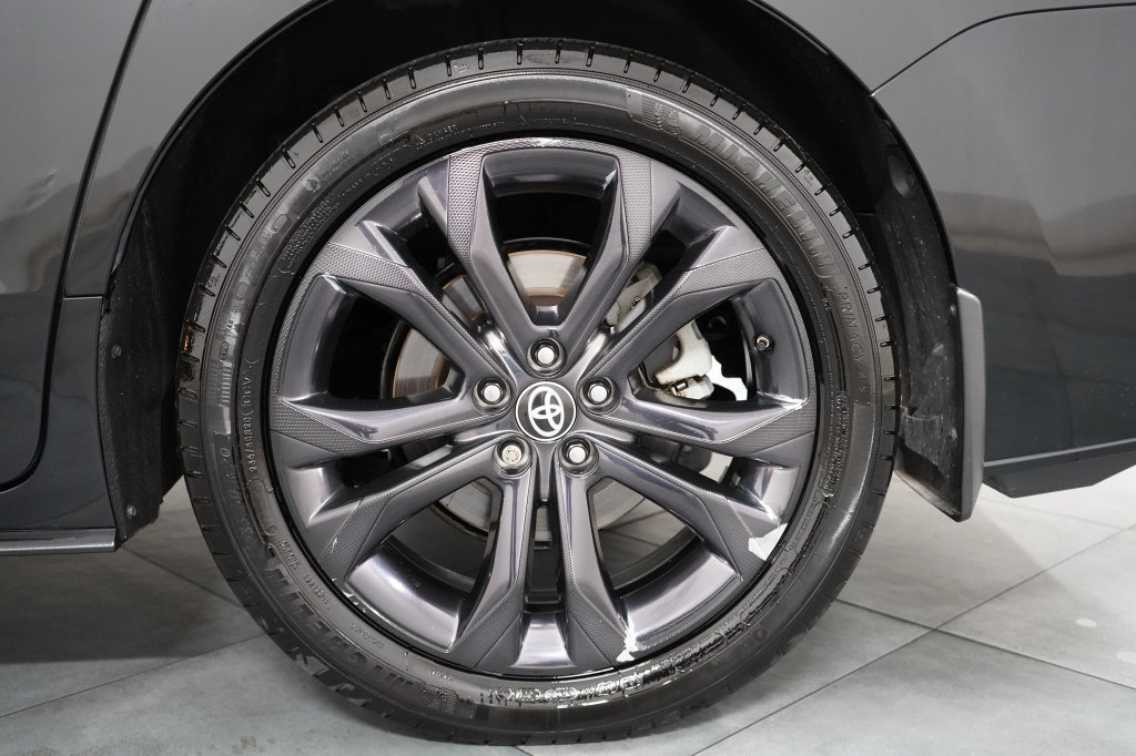Used 2024 Toyota Sienna XSE w/ XSE Premium Package FWD image 31