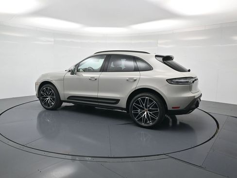 Used 2026 Porsche Macan image 3