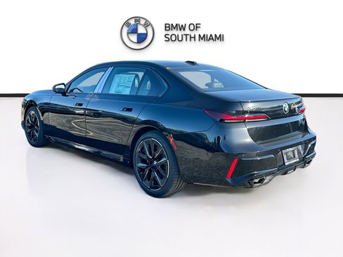 New 2026 BMW 760i xDrive w/ Executive Package image 4
