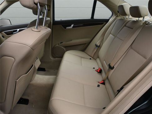 Used 2012 Mercedes-Benz C 300 4MATIC Sedan image 10