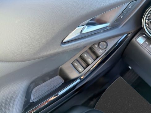 New 2026 Chevrolet Equinox LT image 18