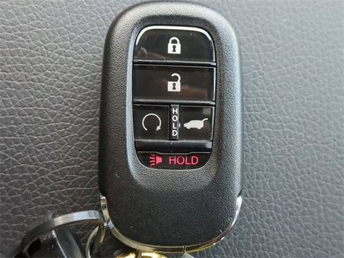 Used 2025 Honda Pilot TrailSport image 28