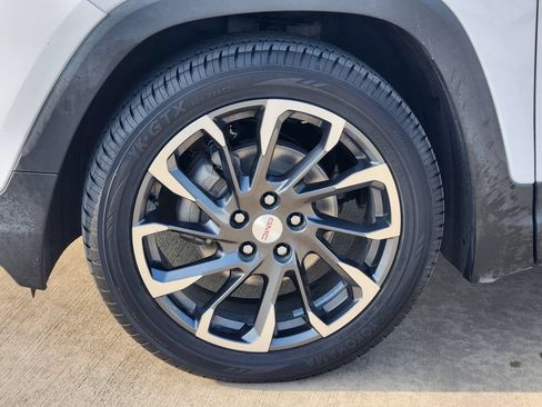 Used 2022 GMC Terrain SLT FWD image 11
