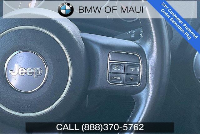 Used 2012 Jeep Wrangler Unlimited Rubicon AWD/4WD image 17