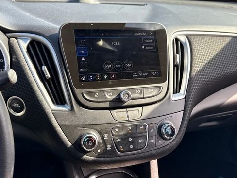 Used 2024 Chevrolet Malibu LT image 25