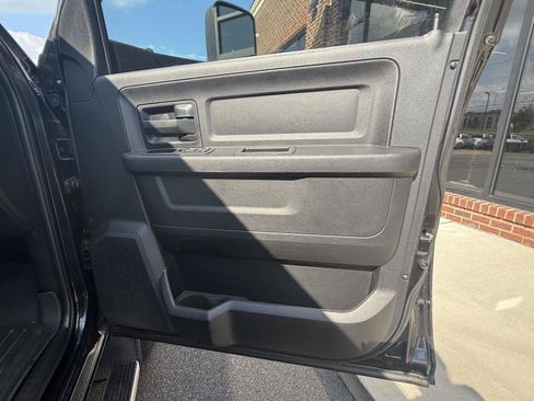 Used 2018 RAM 3500 Tradesman w/ Chrome Appearance Group AWD/4WD image 21