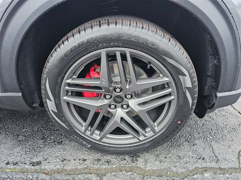 Certified 2026 Ford Explorer ST-Line w/ ST-Line Street Pack image 9