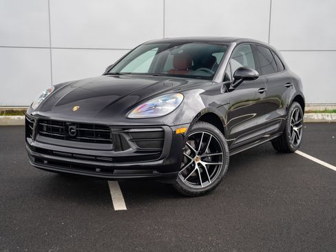 New 2026 Porsche Macan image 1