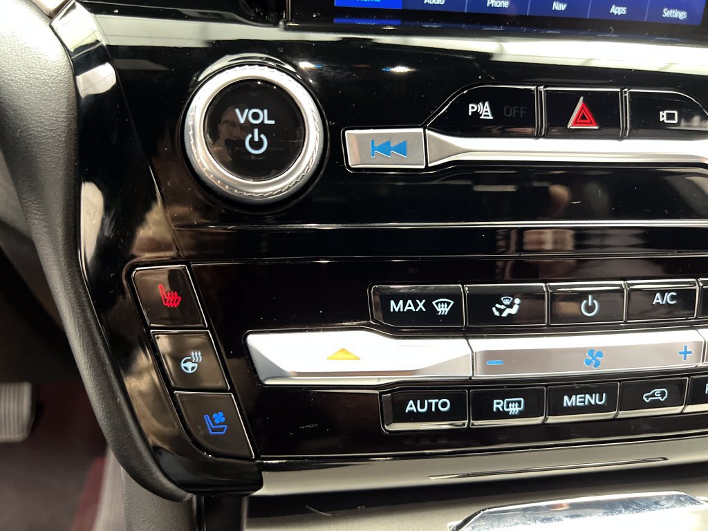 Used 2023 Ford Explorer Platinum w/ Technology Package AWD/4WD image 55