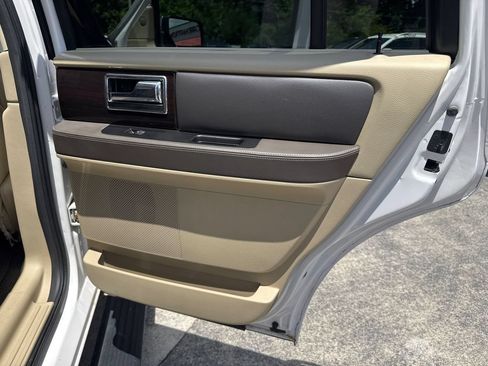 Used 2017 Lincoln Navigator Reserve AWD/4WD image 28