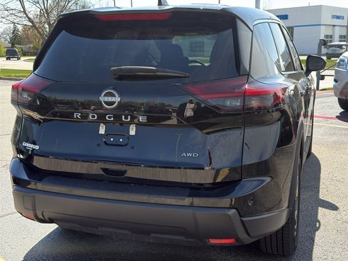 Certified 2025 Nissan Rogue SV AWD/4WD image 5