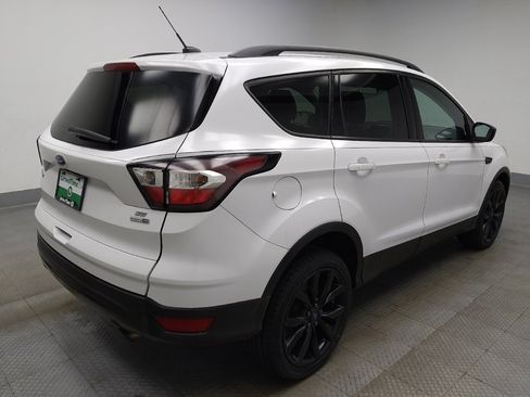 Used 2017 Ford Escape SE w/ Equipment Group 201A AWD/4WD image 9