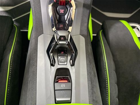 Used 2023 Lamborghini Huracan STO image 23