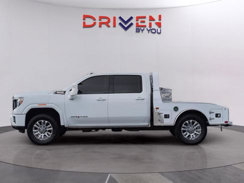 Used 2023 GMC Sierra 3500 AT4 w/ AT4 Preferred Package image 2