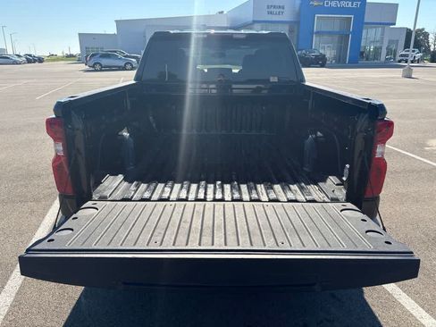 Used 2023 Chevrolet Silverado 1500 LT AWD/4WD image 9