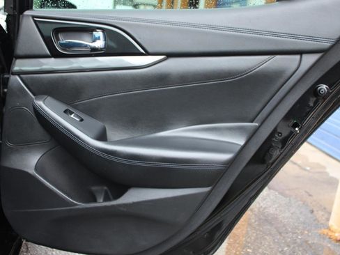 Used 2017 Nissan Maxima SR w/ Midnight Edition FWD image 44