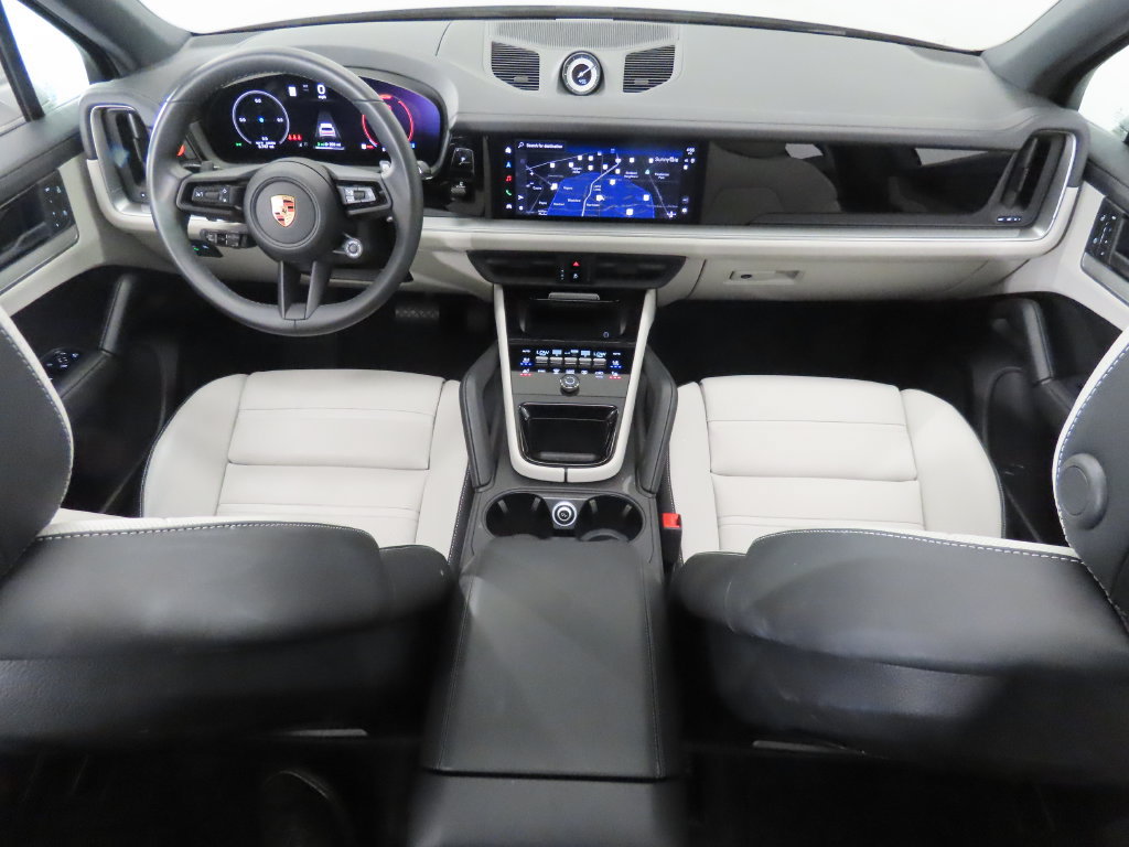 Certified 2026 Porsche Cayenne E-Hybrid AWD/4WD image 15