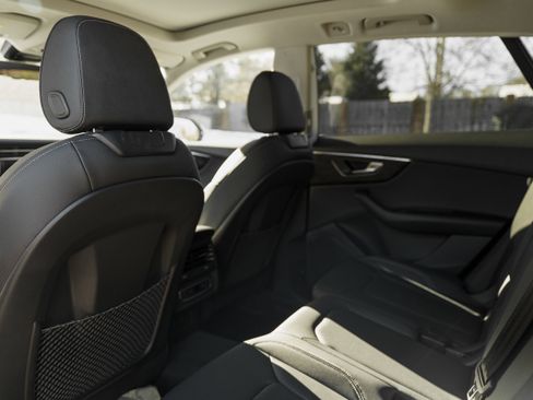 Used 2023 Audi Q8 Premium w/ Convenience Package image 26