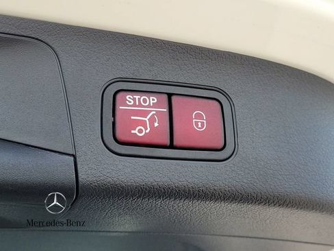 Used 2023 Mercedes-Benz GLA 250 w/ Premium Package image 8