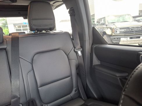 New 2025 Ford Bronco Badlands image 14