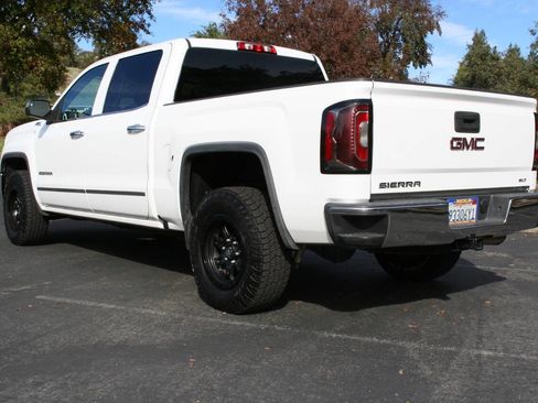 Used 2016 GMC Sierra 1500 SLT w/ Suspension Package, Off-Road image 7