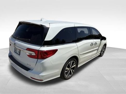 Used 2020 Honda Odyssey Elite image 3