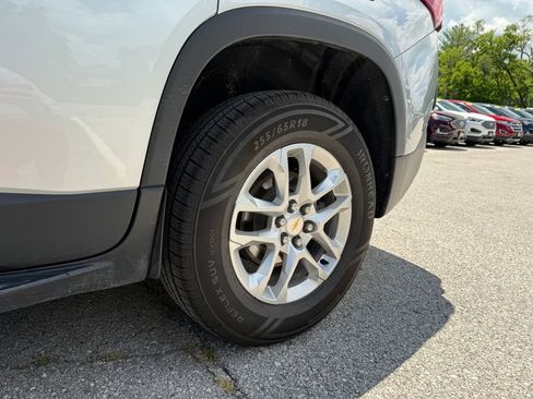 Used 2021 Chevrolet Traverse LT w/ LPO, Cargo Package AWD/4WD image 12