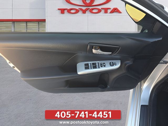 Used 2012 Toyota Camry SE FWD image 13