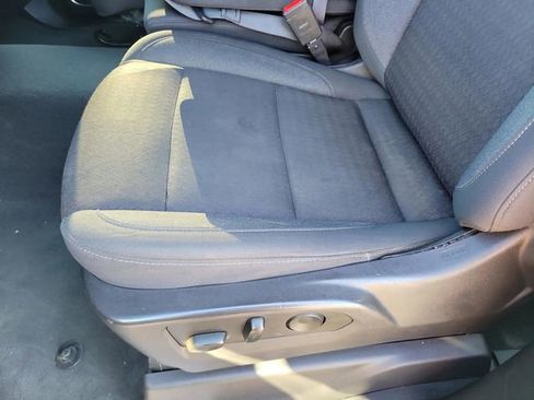 Used 2025 Chevrolet Silverado 1500 LT RWD image 10
