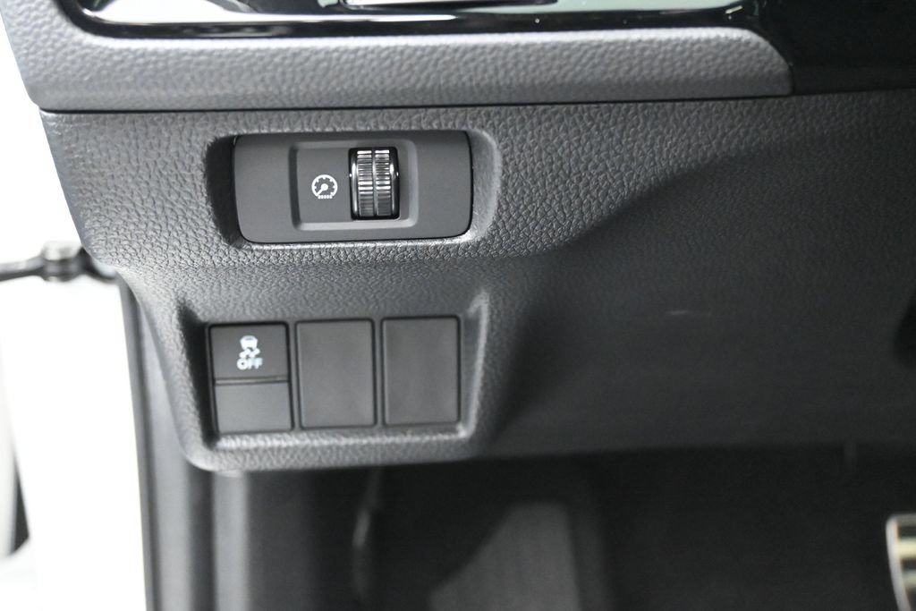 Used 2025 Honda Civic Sport image 14