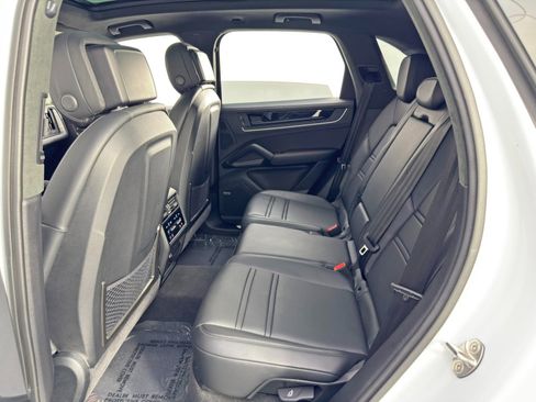 Used 2024 Porsche Cayenne S w/ Premium Package Plus image 42