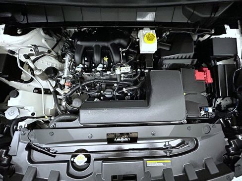 Used 2023 Nissan Pathfinder SV image 26