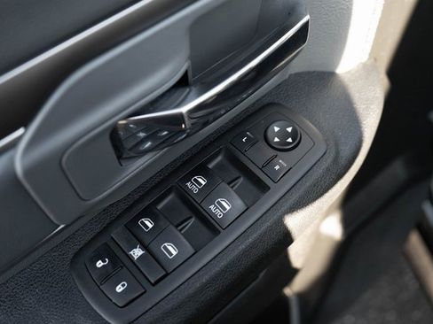 Used 2024 RAM 1500 Classic SLT image 16