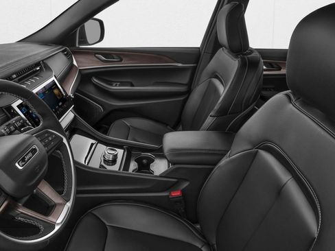 New 2026 Jeep Grand Cherokee Limited AWD/4WD image 6