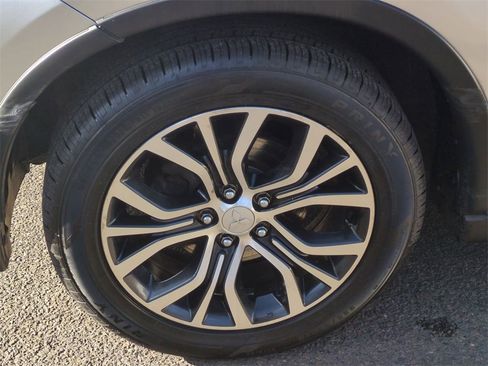 Used 2018 Mitsubishi Outlander ES image 10