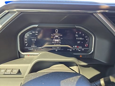 Used 2024 GMC Sierra 2500 Denali w/ Technology Package image 9