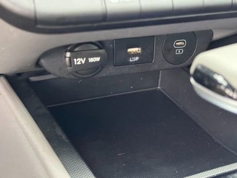 Used 2024 Hyundai Elantra SEL image 23