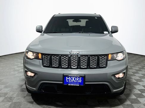 Used 2021 Jeep Grand Cherokee Laredo X AWD/4WD image 2
